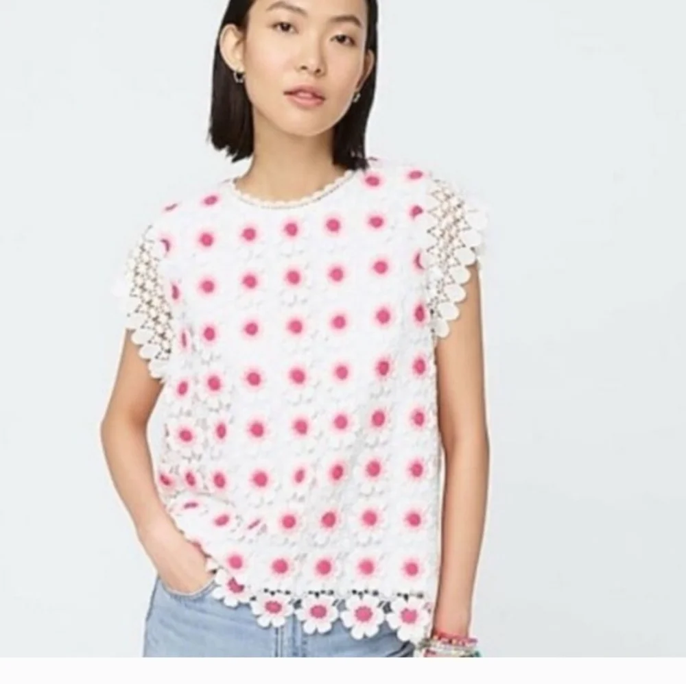 J crew Women crochet floral Sleeveless Top Size XS‎